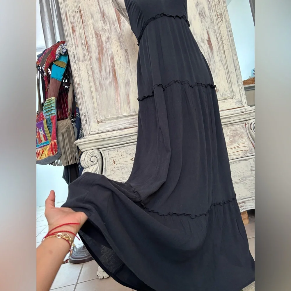 Abercrombie & Fitch Black Maxi Dress😎